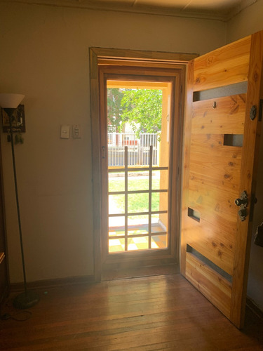 Casa En Venta A 2 Cuadras De La Plaza De Peñaflor, Excelente