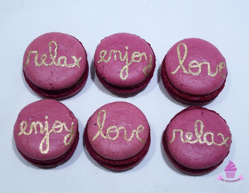 6 Macarons Escrito Dorado Personalizado - Love Enjoy Relax