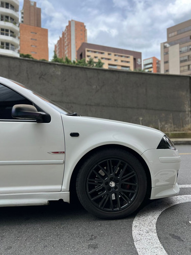 Volkswagen Jetta V 1.8 Gli