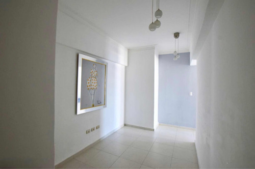 Imagen 6 de 12 de Apartamento En Venta En Serralles, Facill Acceso Y Cercania Sectores Como Piantini, Naco