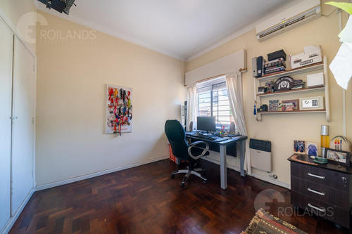 Venta Casa 6 Ambientes Con Pileta, Quincho Y Cochera En Olivos, Acepta Permuta