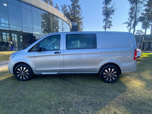 Mercedes-Benz Vito 1.9 119 Cdi Tourer Pasajeros 9+1 At