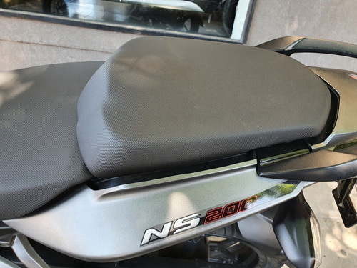 Bajaj Rouser Ns 200 Color Negro Sin Uso 0km Año 2020