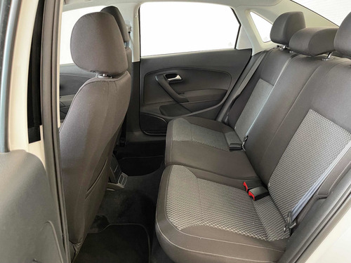 Imagen 9 de 10 de Volkswagen Vento 2020 1.6 Highline Mt