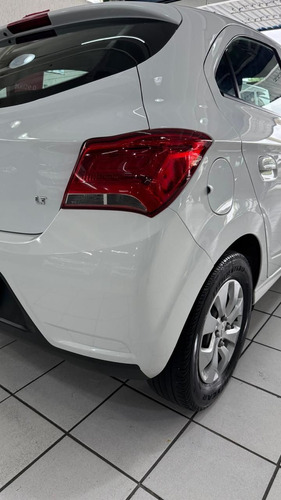 Chevrolet Onix 1.0 MPFI LT 8V