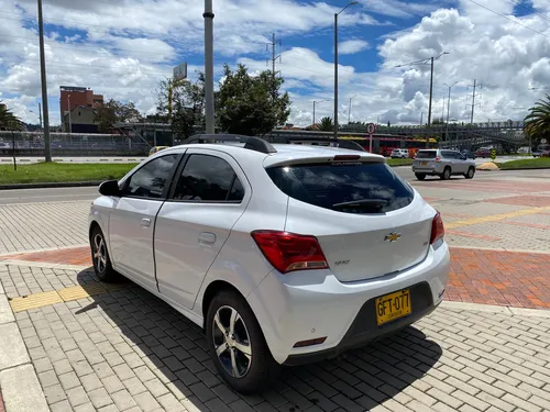 Chevrolet Onix 1.4 Ltz 5 p