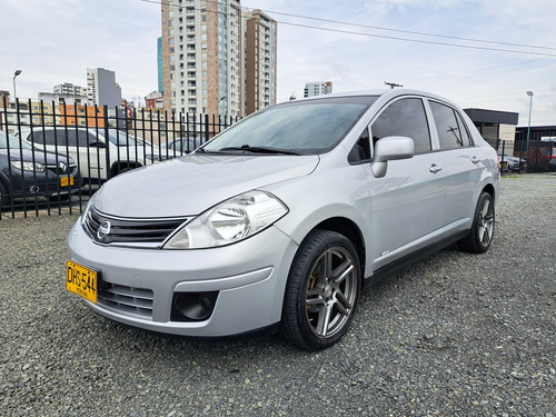 Nissan Tiida 1.8 Emotion