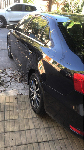 Imagen 8 de 8 de Volkswagen Vento 2.0 Sportline Tsi 200cv Dsg 2011