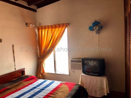 Imagen 13 de 30 de Casa En Venta En Cabudare La Morenera, Flex. Mls #22-9802, Profesional Inmobiliario Rocelys Lugo 414-1275734.