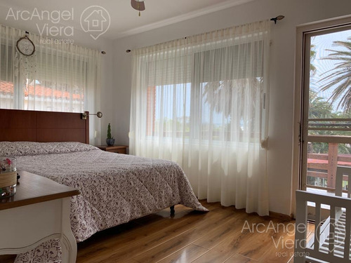 Preciosa Casa En Península Con Piscina Y 4 Dormitorios