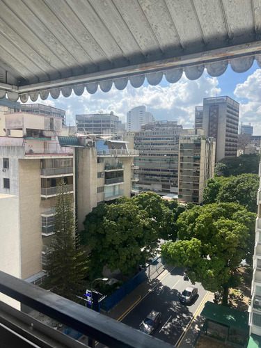 Ls Vendo Los Palos Grandes ,apartamento Muy Bien Ubicado