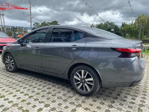 Nissan Versa 1.6 Advance