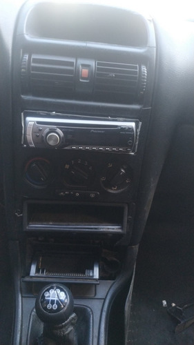 Imagem 8 de 11 de Sucata Gm Astra Hatch Gls 2 Portas 2.0 8v Manual Ano 2000