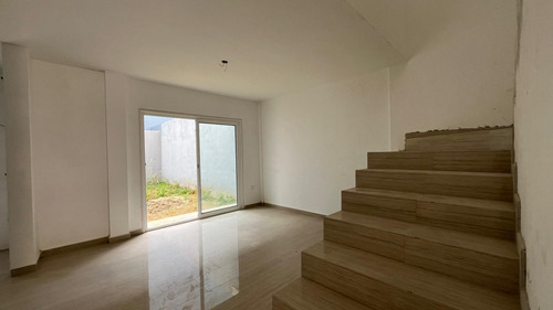 Town House San Diego Valencia Con Financiamiento De 6 Meses La Esmeralda Conjunto Residencial Cumbres La Esmeralda
