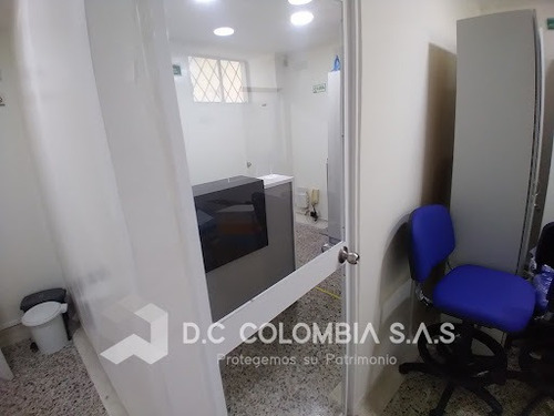 Imagen 8 de 18 de Consultorios En Venta Alcazares 815-2759