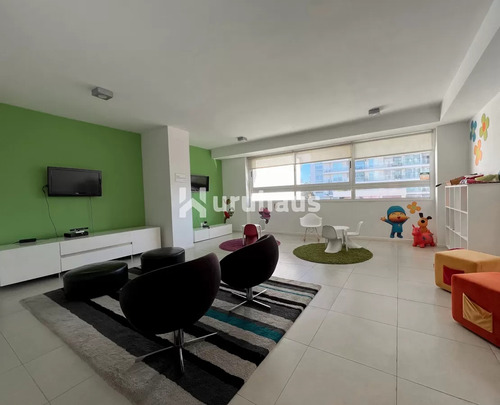 Apartamento A La Venta 3 Dormitorios Y 2 Cocheras - Punta Del Este