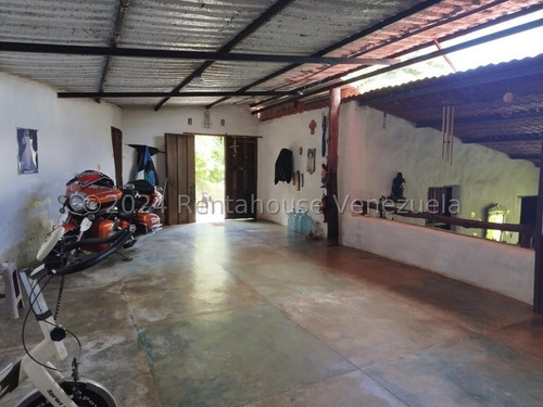 Ana Torres. Casa En Venta 2417736 En Sabaneta