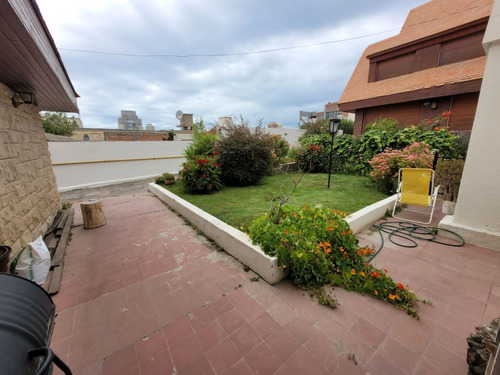 Venta Casa Tipo Chalet Centrica En Comodoro Rivadavia