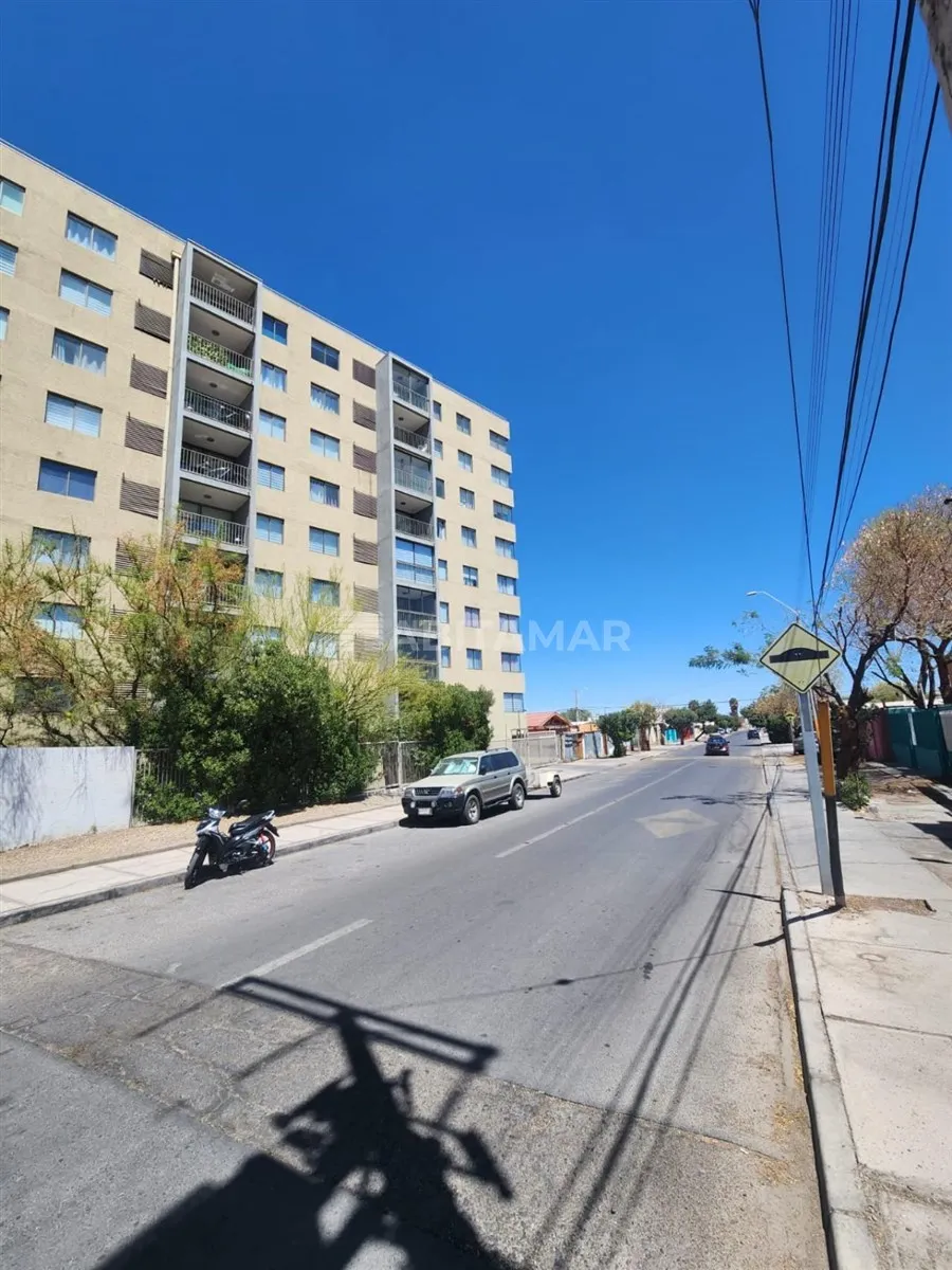 Imagen 2 de 6 de Departamento En Venta De 3 Dorm. En Calama