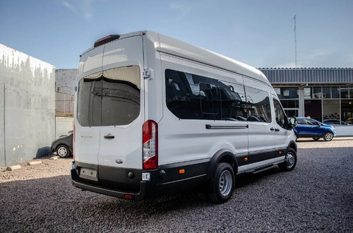 Imagen 6 de 13 de Ford Transit Minibus 17+1