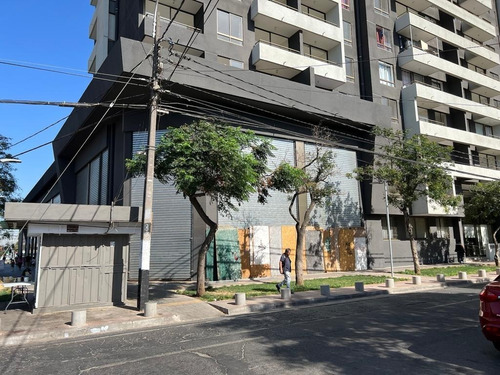 Local comercial En Arriendo, 40.19mts2. Matucana Con Mapocho