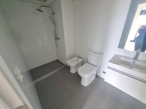 Venta Departamento 2 Dormitorios Barbacoa Rambla- Centro (montevideo)