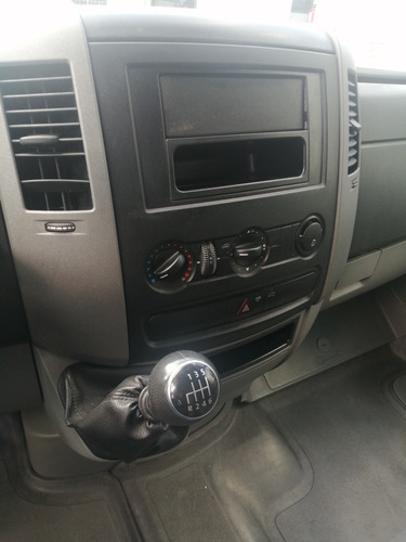 Imagen 9 de 11 de Vw Crafter Chasis Cabina 5 Toneladas Con Caja Std. 2017