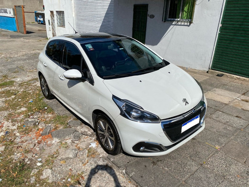 Peugeot 208 1.6 Feline