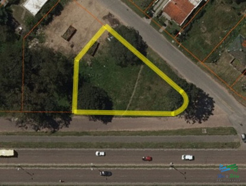 Se Vende Terreno Sobre Av. Roosevelt, Punta Del Este. Uso Comercial O Ph.