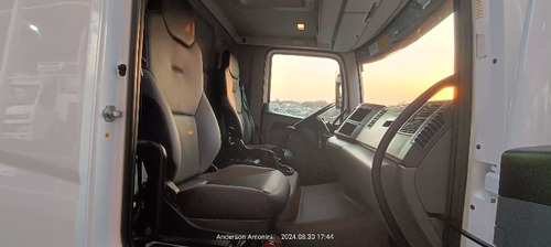 Vw 31330 Ano 2023 Caçamba 14 Mts