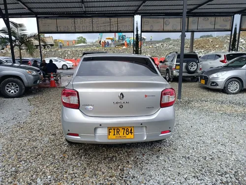 Renault Logan 1.6 Privilege / Intens