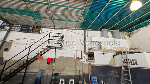Galpón En Venta Urb. Catia, Caracas. 25-24198 Yf