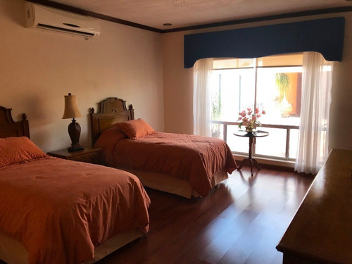 Imagen 10 de 30 de Hermosa Casa Con Excelente Ubicacion Y Acabados De Lujo