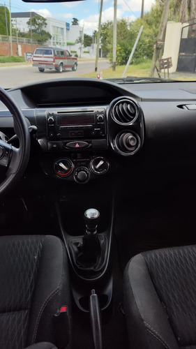 Toyota Etios 1.5 Sedan Xs