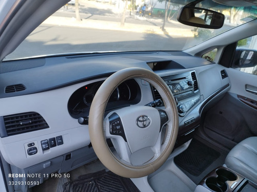 Toyota Sienna Xle