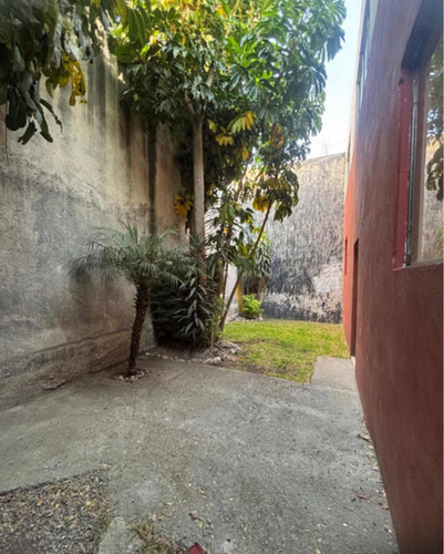 Casa 2 Niveles 3 Recamaras 2patios