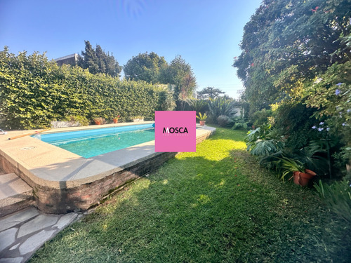 Encantadora Casa Con Pileta Moreno Centro Permuto