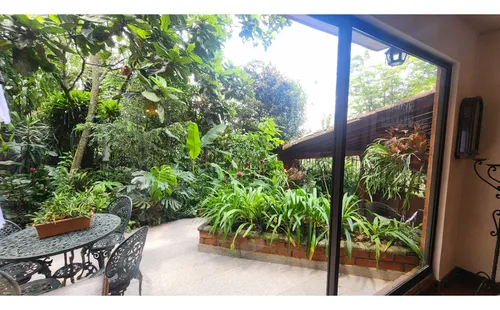 Venta Casa De 3 Niveles Poblado Sector Los Balsos