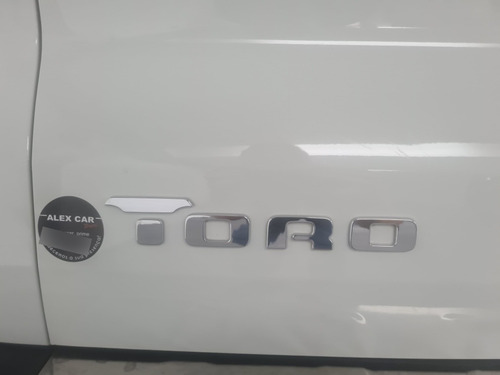 Imagem 5 de 15 de Fiat Toro 2017 1.8 16v Freedom Flex 4x2 Aut. 4p