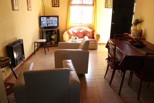 Imagen 4 de 8 de Venta De Casa Quinta En Carmen De Areco, Excelente Ubicación!