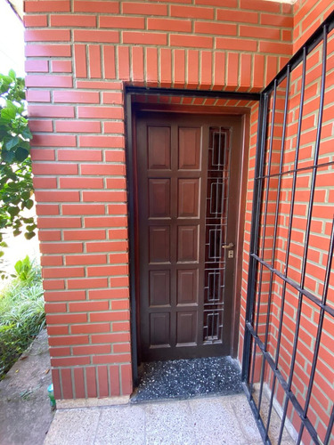 Venta Casa De 2 Dormitorios Bº Echeverria