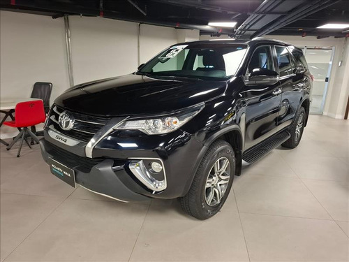 Toyota Hilux SW4 2.7 Srv 7 Lugares 4x2 16v
