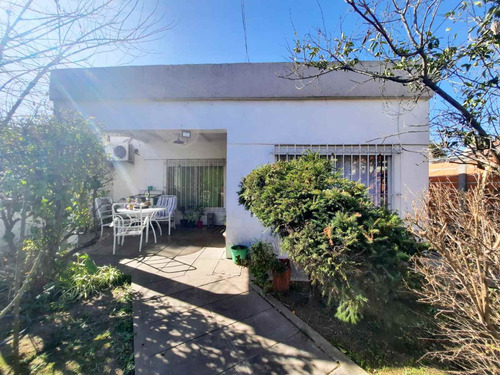 Venta En Bloque - 2 Casas - Lote 350m2 - Merlo