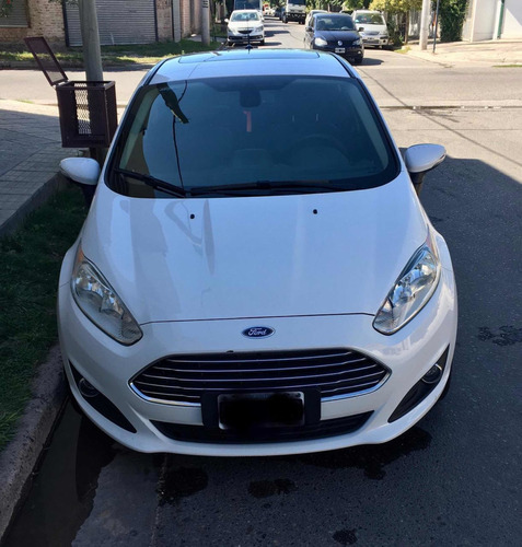Ford Fiesta Kinetic Design 1.6 Sedan Titanium 120cv 2014