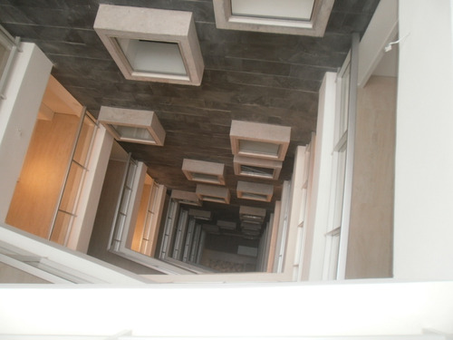 Edificio A Estrenar, Se Alquila U$s 14/m2 Todo Un Piso En Gris O Fracciones, A Negociar