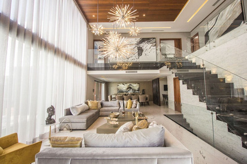 Casa En Venta De Lujo En Villa Verona Con Alberca