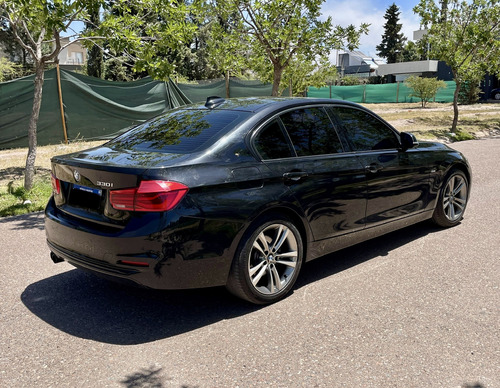 BMW Serie 3 3.0 330i Sedan Sport Line 252cv