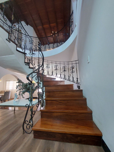 Best House Vende Espectacular Casa En San Antonio De Los Altos Secto El Amarillo