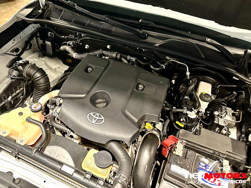 Toyota Hilux 2.8 Tdi Cabina Doble Mt