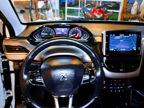 Peugeot 208 1.6 Feline Tiptronic